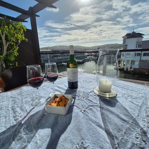 South Quay 12 Waterfront Apartment in Knysna