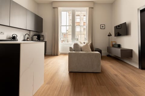 Kitchen or kitchenette, Living room, Seating area