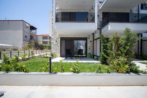 Property building, Patio, Spring, Day
