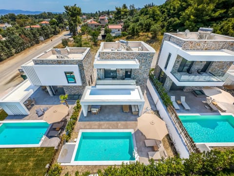 Property building, Patio, Swimming pool