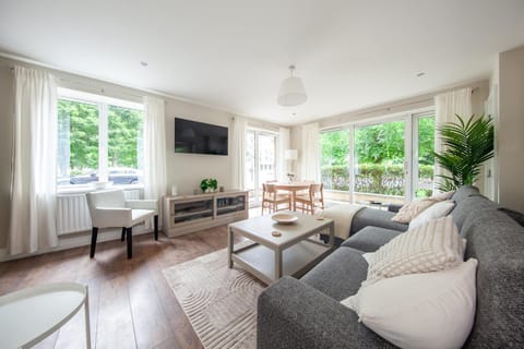 Stunning and modern 2 bedroom apartment in Lucan Apartment in Dublin