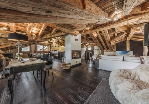 Chalet Artic - 5 bedrooms - Bed&Breakfast - Courchevel 1550 Chalet in Saint-Bon-Tarentaise