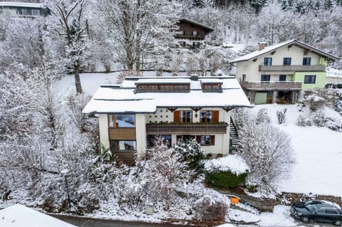 LAKE VIEW! Chalet Birkmayer by we rent Chalet in Zell am See