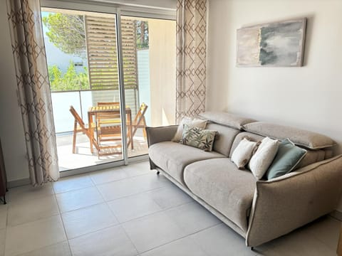 Balcony/Terrace, Living room