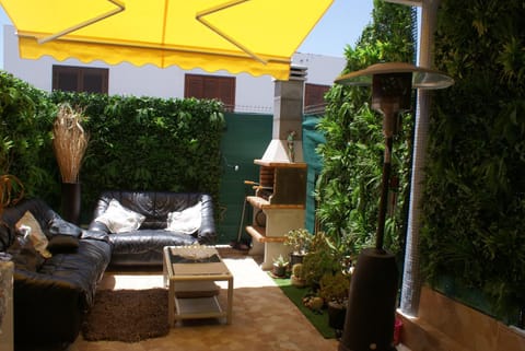 Property building, Patio, Communal lounge/ TV room, BBQ facilities, Balcony/Terrace, Seating area