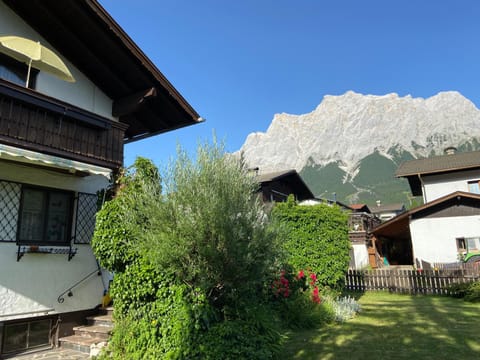 Ferienhaus Greti Ehrwald Chalet in Garmisch-Partenkirchen