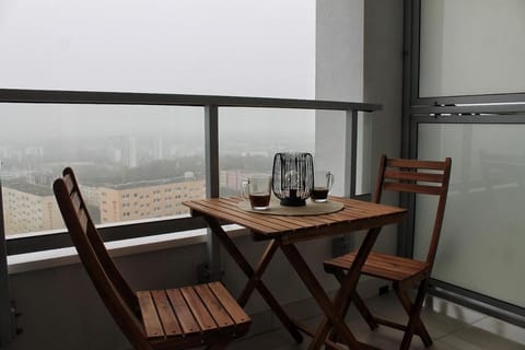 View (from property/room), Balcony/Terrace, Dining area