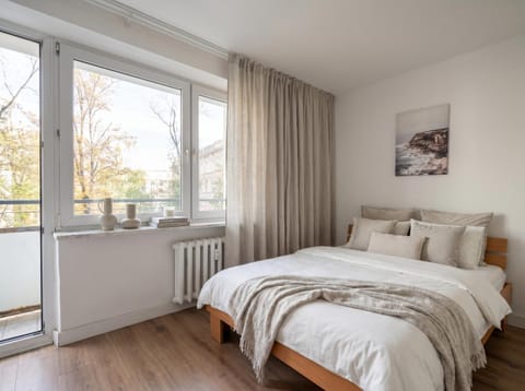 Bed, Photo of the whole room, Bedroom, internet, towels