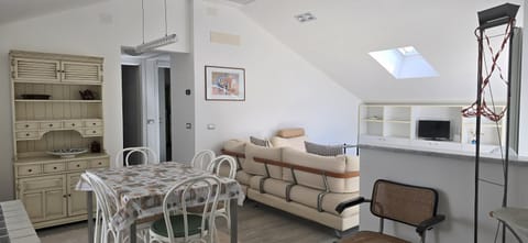 Villa Rocca - mansarda by Affitti brevi Liguria Apartment in Borgio Verezzi