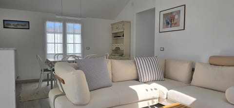 Villa Rocca - mansarda by Affitti brevi Liguria Apartment in Borgio Verezzi