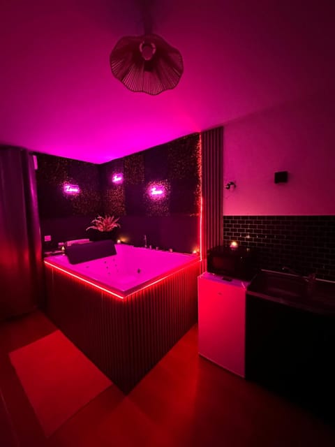 Love Room Trappes Apartment in Île-de-France