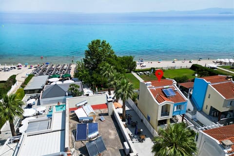 Property building, Day, Neighbourhood, Natural landscape, Bird's eye view, Beach, Sea view, Location