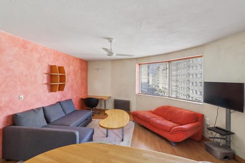 Communal lounge/ TV room, TV and multimedia, Living room, Seating area