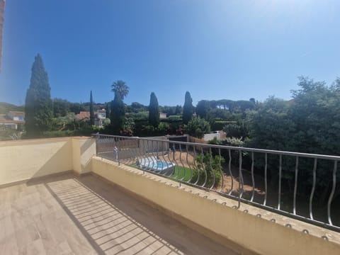 View (from property/room), Balcony/Terrace