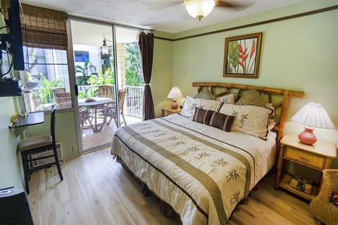 Haleakala Shores A-308 - Ocean/Mountain Views, Stylish 2br/2ba, Lanai, AC, Wi-Fi House in Kamaole