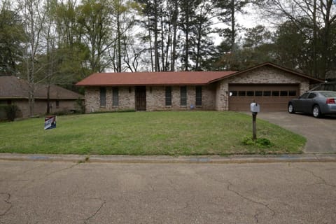 The Newly Renovated Vintage Home House in Jackson