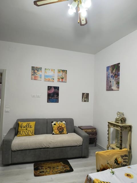 Monolocale in vicolo storico Gin Tonic Lemon Apartment in Rodi Garganico