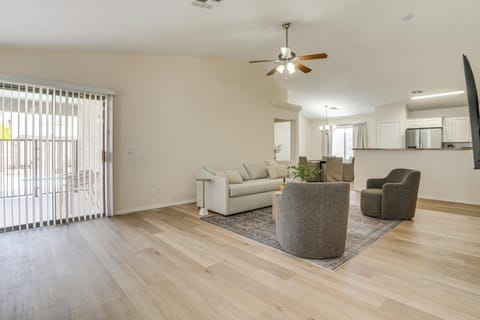 6 Mi to State Farm Stadium Avondale Family Home! House in Litchfield Park