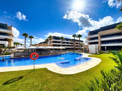Garden, Lounge or bar, Swimming pool