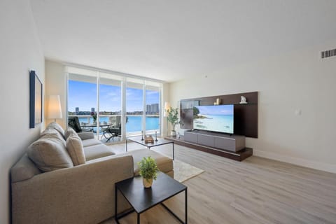 Golden Bay 504 House in Sunny Isles Beach