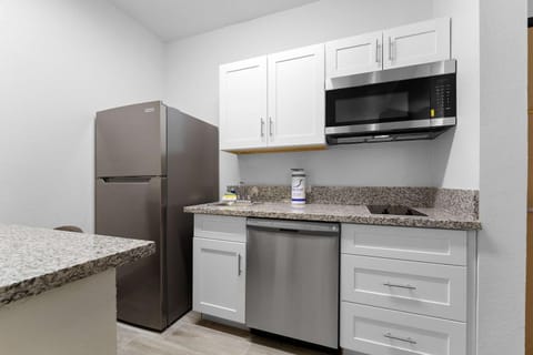 Metro Extended Stays , Chandler - Cozy 2 Beds Apartment in Chandler