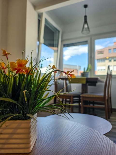 Day, Living room, Seating area, Dining area