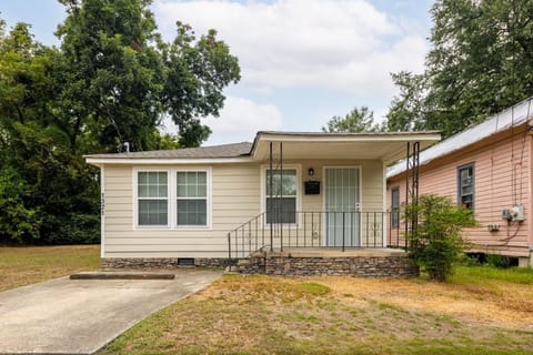 Sooner's Retreat House in Phenix City