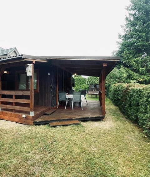 Property building, Balcony/Terrace, Seating area