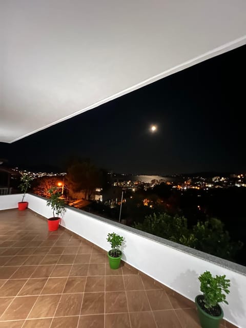 Patio, Night, View (from property/room), Balcony/Terrace