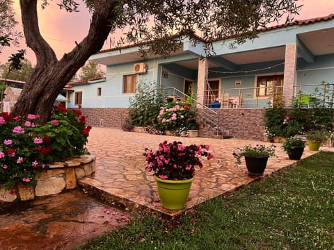 Oni Apartments Apartment in Ksamil