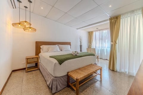 Bed, Photo of the whole room, Bedroom, air conditioner