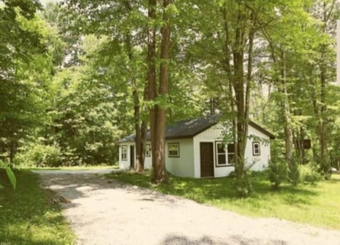 Property building, Neighbourhood, Natural landscape, Street view