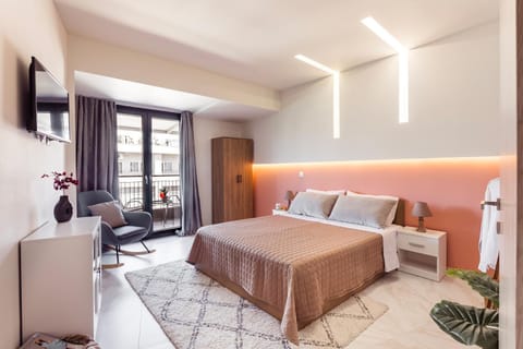 Bed, TV and multimedia, Bedroom