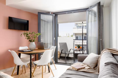 TV and multimedia, View (from property/room), Balcony/Terrace, Living room, Seating area, Dining area