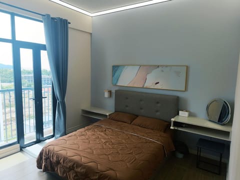 Balcony/Terrace, Bedroom, hair dryier, towels, air conditioner