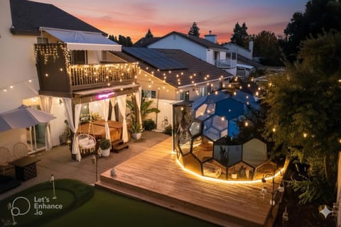 Elegant Retreat- Sleep 10-Boho Dome Lounge-Hot Tub-Games-Golf-Serene Getaway House in Elk Grove