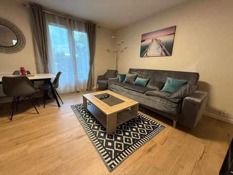 Liberte-Apartment with parking Apartment in Tours