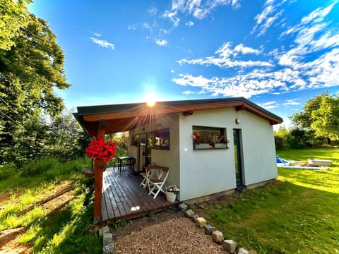Property building, Natural landscape, Garden, Garden view