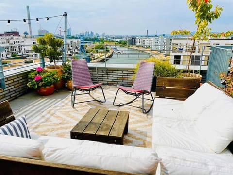 Day, View (from property/room), Balcony/Terrace, City view