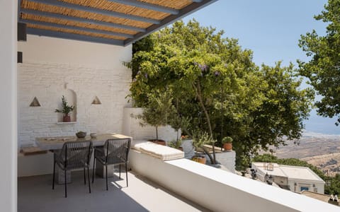 Patio, Day, View (from property/room), Balcony/Terrace, Seating area, Dining area
