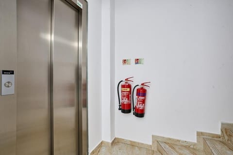 LotusEscape Modern Apartment, 7 Minutes Walk to Promenade St Pauls Bay Apartment in Saint Paul's Bay