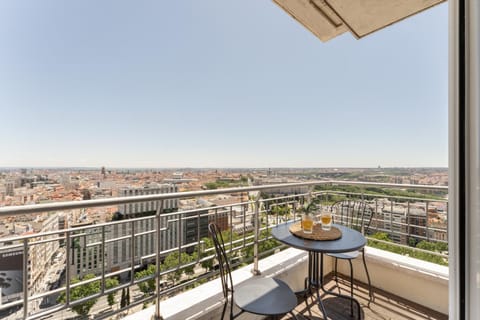 Ocea - 2 bedrooms and terrace in Argüelles Apartment in Centro