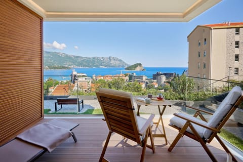 Natural landscape, View (from property/room), Balcony/Terrace