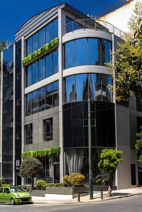 Property building, Location