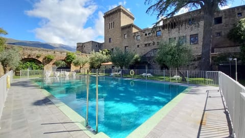 Swimming pool