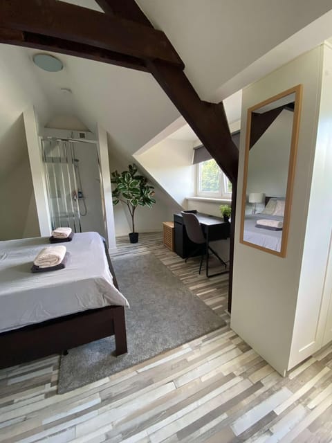 Cozy Private Room Central Location Inn in Eindhoven