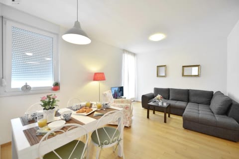 Apartment Karlo Apartment in Split