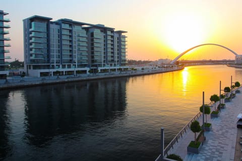 Nearby landmark, Day, Natural landscape, City view, Lake view, River view, Sea view, Sunrise, Sunset