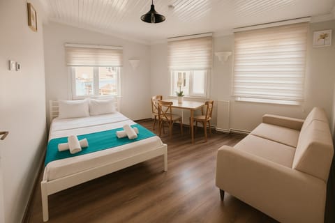Living room, Photo of the whole room, Bedroom