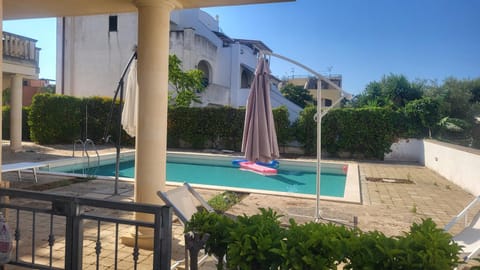Day, Garden, Garden view, Pool view, Swimming pool, sunbed